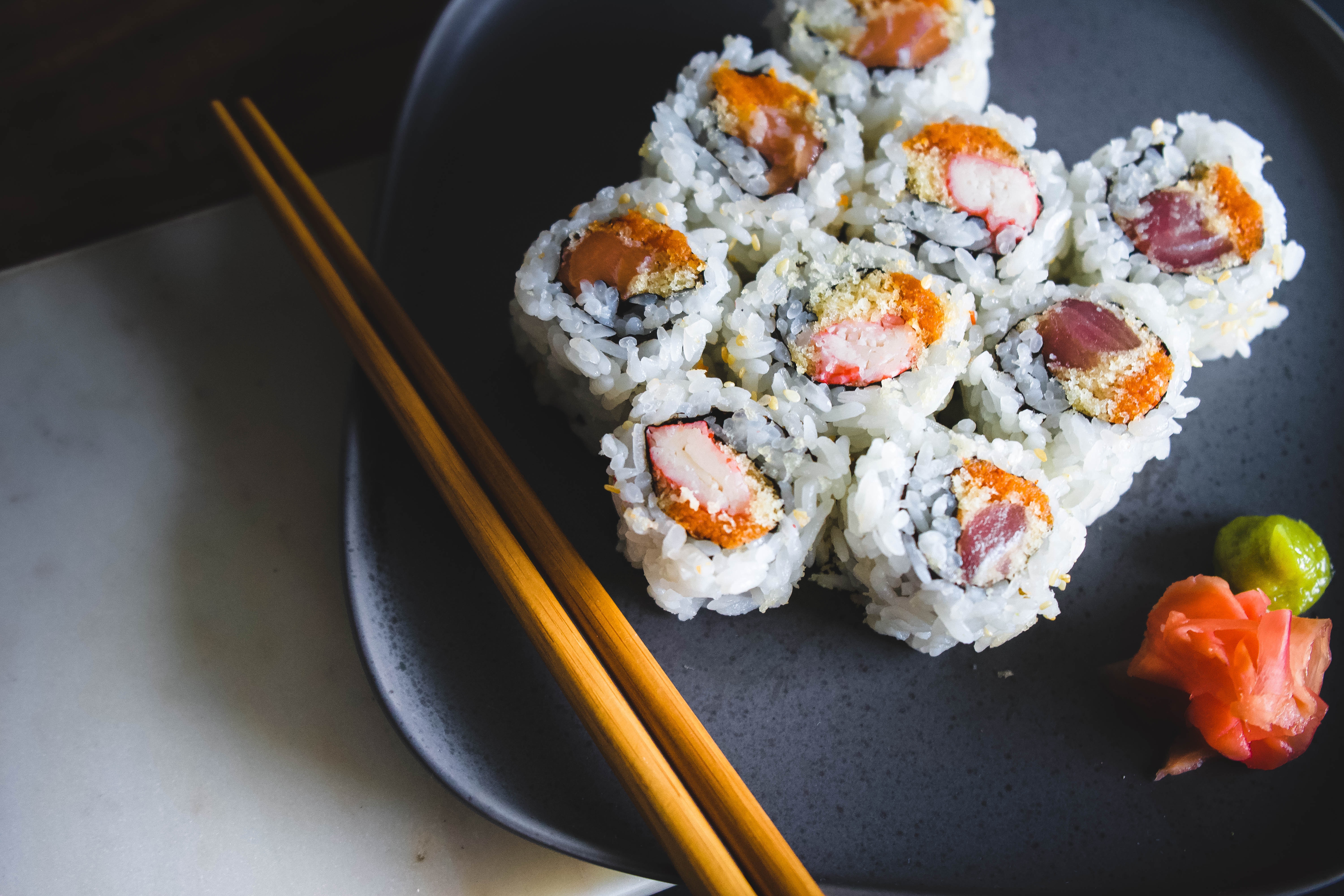 Sushi af friske råvarer
